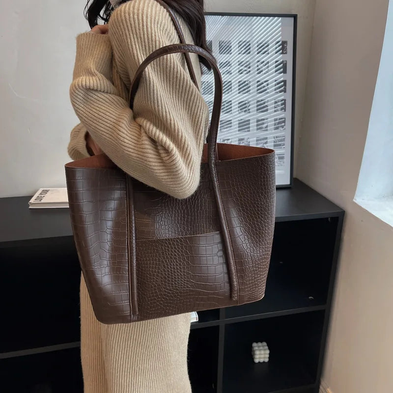 Christina™ | Borsa a spalla raffinata