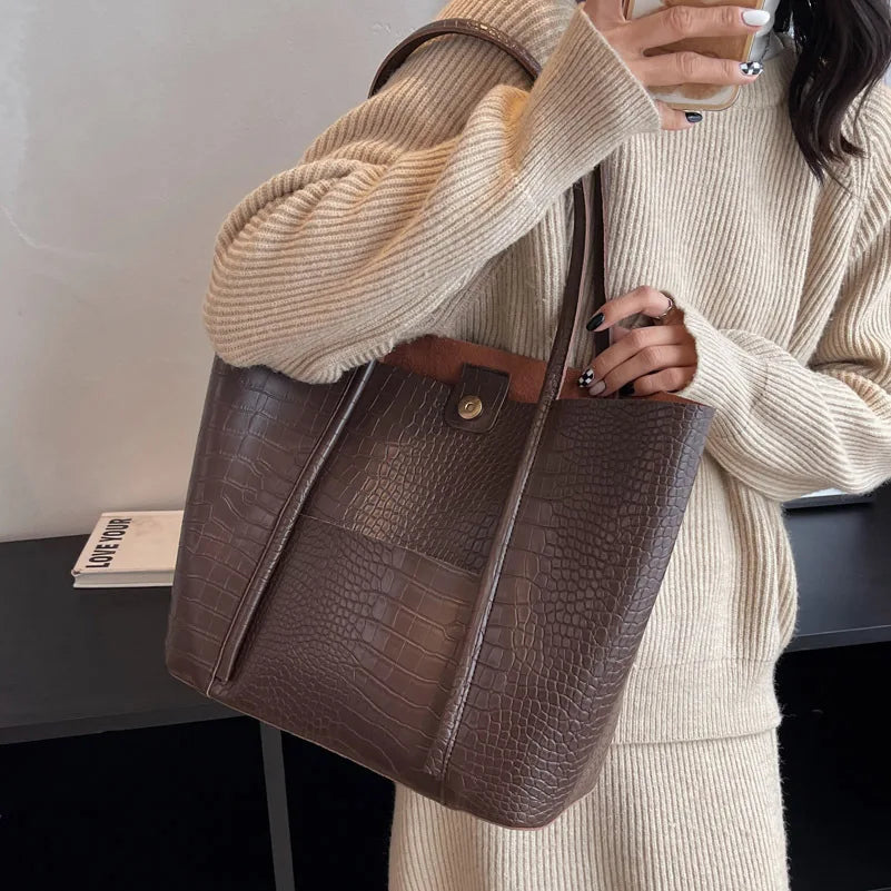 Christina™ | Borsa a spalla raffinata