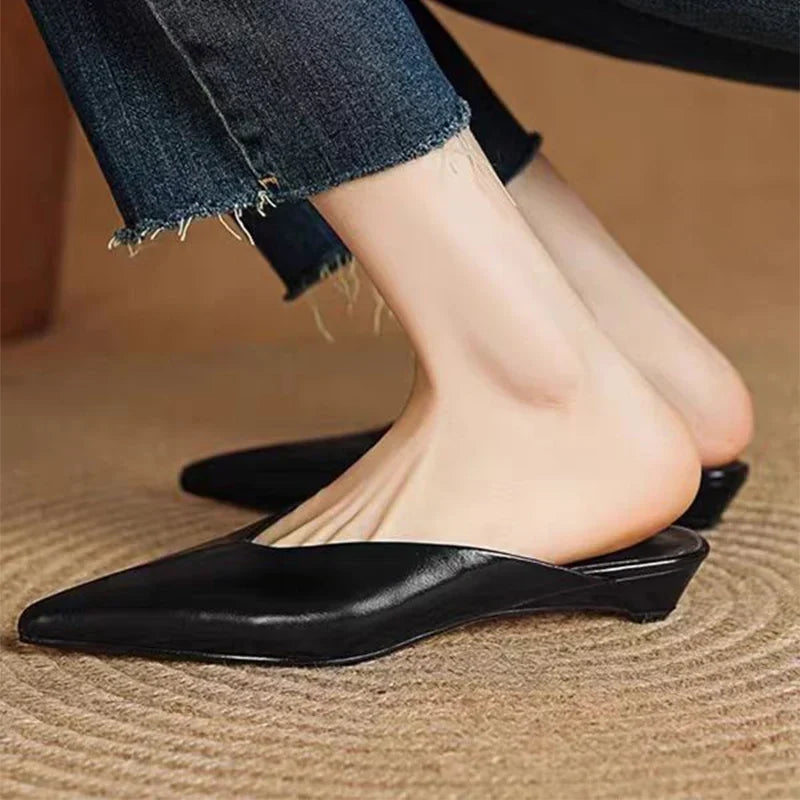 Mules in pelle Eneva