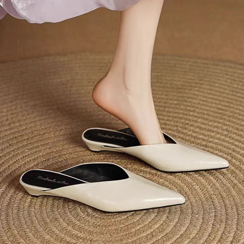 Mules in pelle Eneva