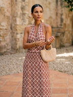 Abito elegante con spalle scoperte